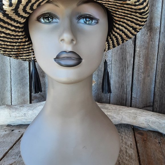 Handmade Leather Fringe Earrings - Picture 7 of 8